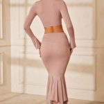 Long Sleeve Front Twist Crop Top in Mauve - Image 9