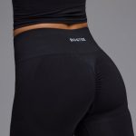 Define Luxe High-Waist Leggings in Black - Image 4