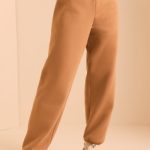 Relaxed Fit Joggers in Chestnut Brown