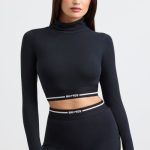 Turtleneck Backless Long-Sleeve Crop Top in Black
