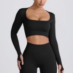 Super Sculpt Seamless Long-Sleeve Crop Top in Black - Image 8
