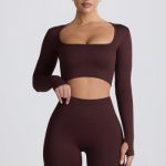 Super Sculpt Seamless Long-Sleeve Crop Top in Chocolate - Image 7