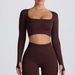 Super Sculpt Seamless Long-Sleeve Crop Top in Chocolate - Image 8