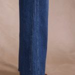 Low-Rise Wide-Leg Jeans in Indigo Wash - Image 5