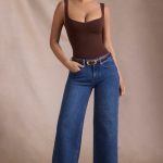 Low-Rise Wide-Leg Jeans in Indigo Wash - Image 6