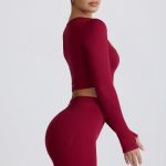 Super Sculpt Seamless Long-Sleeve Crop Top in Burgundy - Image 4