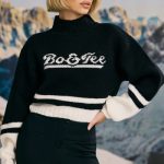 Cropped Chunky-Knit Turtleneck Jumper in Black - Image 6