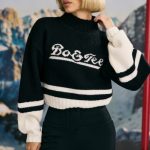 Cropped Chunky-Knit Turtleneck Jumper in Black - Image 7