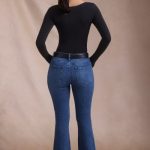 High-Rise Flared Jeans in Indigo Wash - Image 4