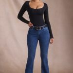 High-Rise Flared Jeans in Indigo Wash - Image 6