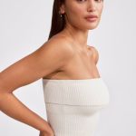 Bandeau Chunky Knit Crop Top in Cream - Image 3