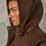 Cropped Puffer Jacket with Detachable Sleeves in Cocoa Brown - Image 4