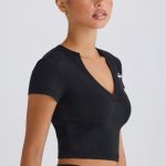 Graphic-Print Cropped T-Shirt in Black - Image 3