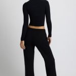 Low-Rise Wide-Leg Joggers in Black - Image 3