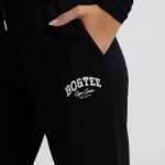 Low-Rise Wide-Leg Joggers in Black - Image 5