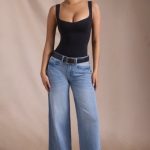 Low-Rise Wide-Leg Jeans in Vintage Wash - Image 5