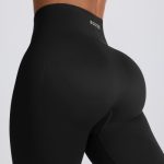 Super Sculpt Seamless Leggings in Black - Image 10