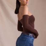 Seamless Off-Shoulder Long-Sleeve Bodysuit in Espresso - Image 4