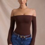 Seamless Off-Shoulder Long-Sleeve Bodysuit in Espresso - Image 6