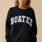 Oversized Crew Neck Sweatshirt in Black - Image 5