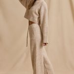 Mid-Rise Wide-Leg Joggers in Cream Marl - Image 3