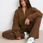 Cropped Zip Up Chunky Knit Hoodie in Espresso - Image 10