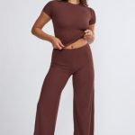 Petite Mid Rise Wide Leg Trouser in Chocolate - Image 6