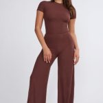 Petite Mid Rise Wide Leg Trouser in Chocolate - Image 7