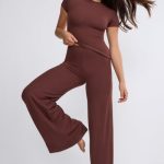 Petite Mid Rise Wide Leg Trouser in Chocolate - Image 8