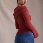 Ribbed-Knit Asymmetric Off-Shoulder Jumper in Brick Red - Image 5